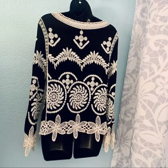 LAPIS Black & Cream Floral Lace Crochet Boho Blouse Size Small - Picture 11 of 14